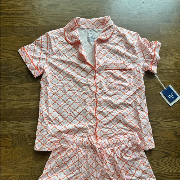 Roller Rabbit Other - NWT ROLLER RABBIT X Target Geo hearts short sleeves shorts pajama set SMALL